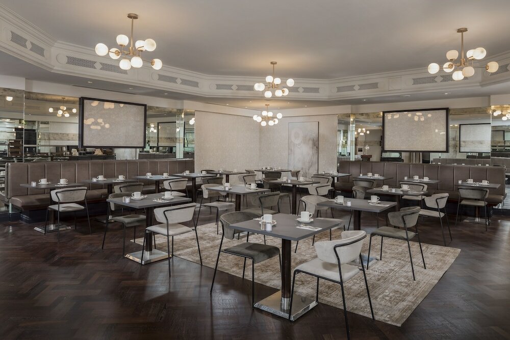 Фото The Queens Hotel