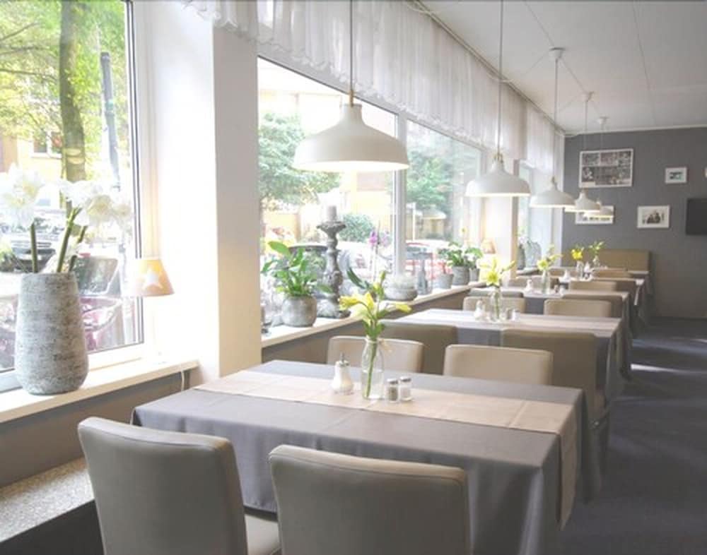 Фото Auto-Parkhotel