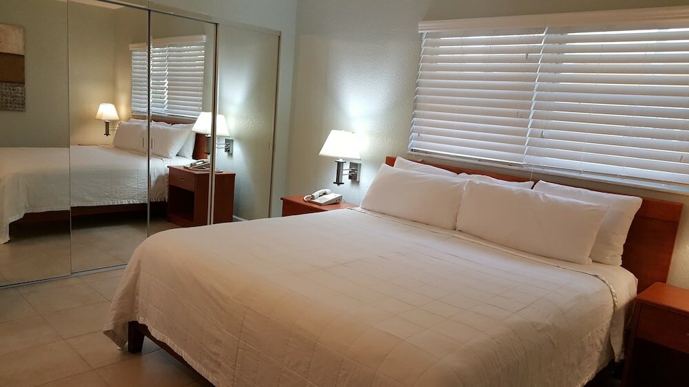 Фото Coral Key Inn