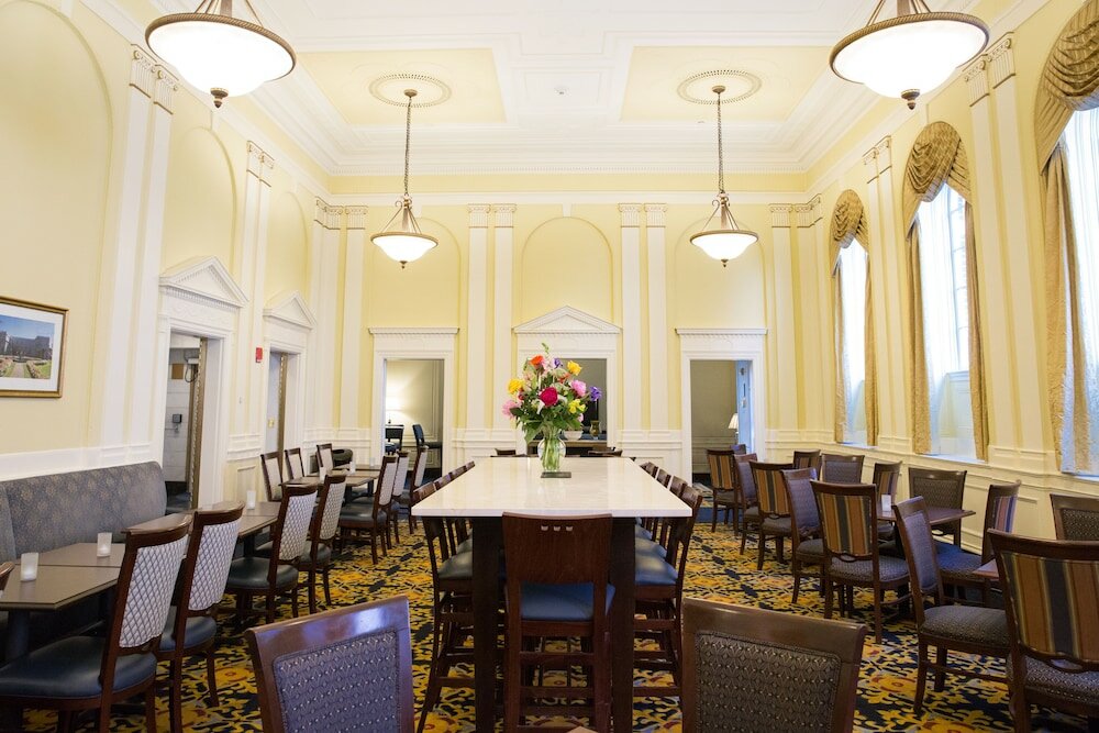 Фото Hampton Inn & Suites Providence Downtown