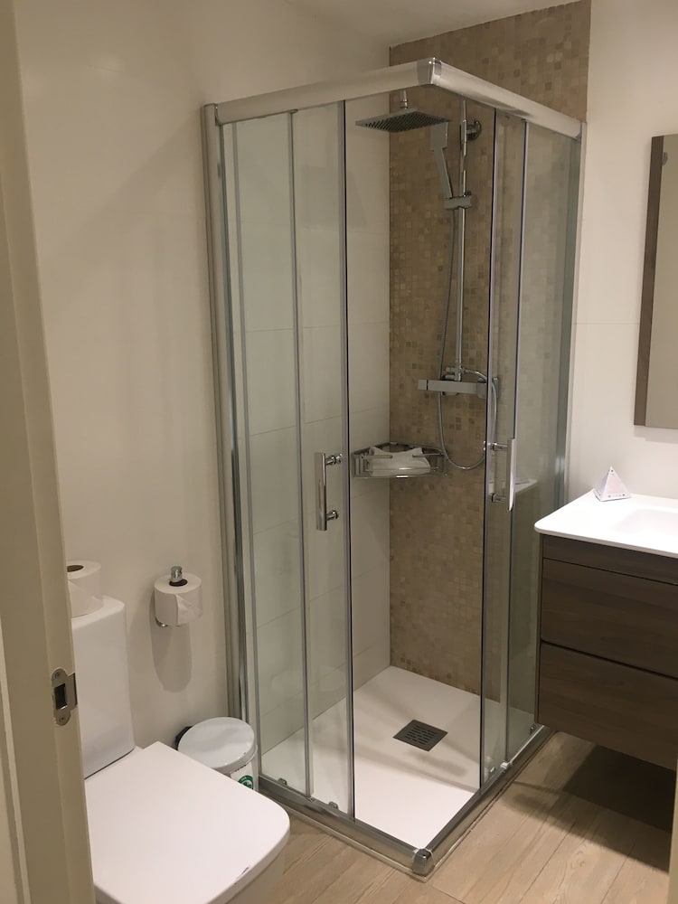 Фото Hotel Raval de la Mar