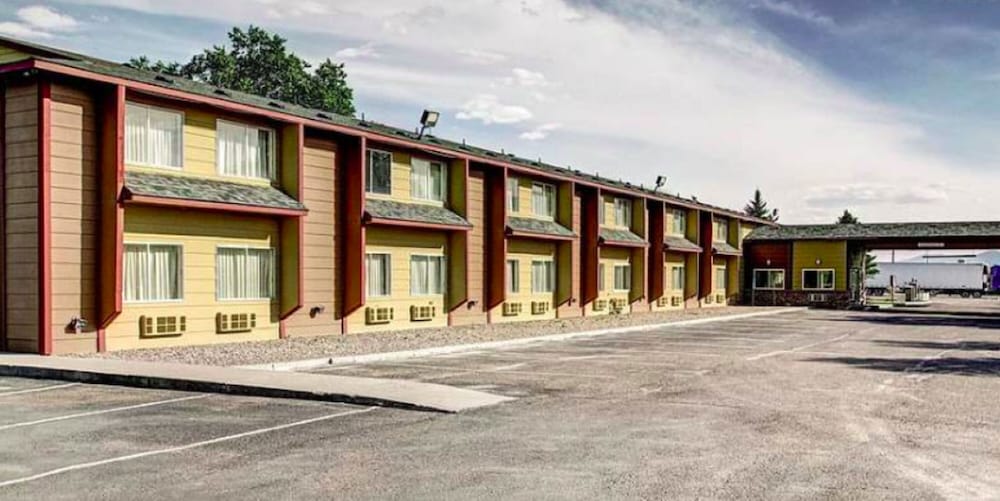 Фото SureStay Hotel by Best Western Wells