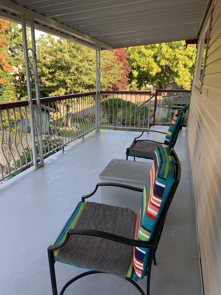 Фото Orchid House