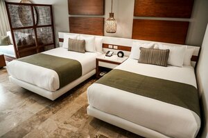 Гостиница The Reef 28 - Adults Only