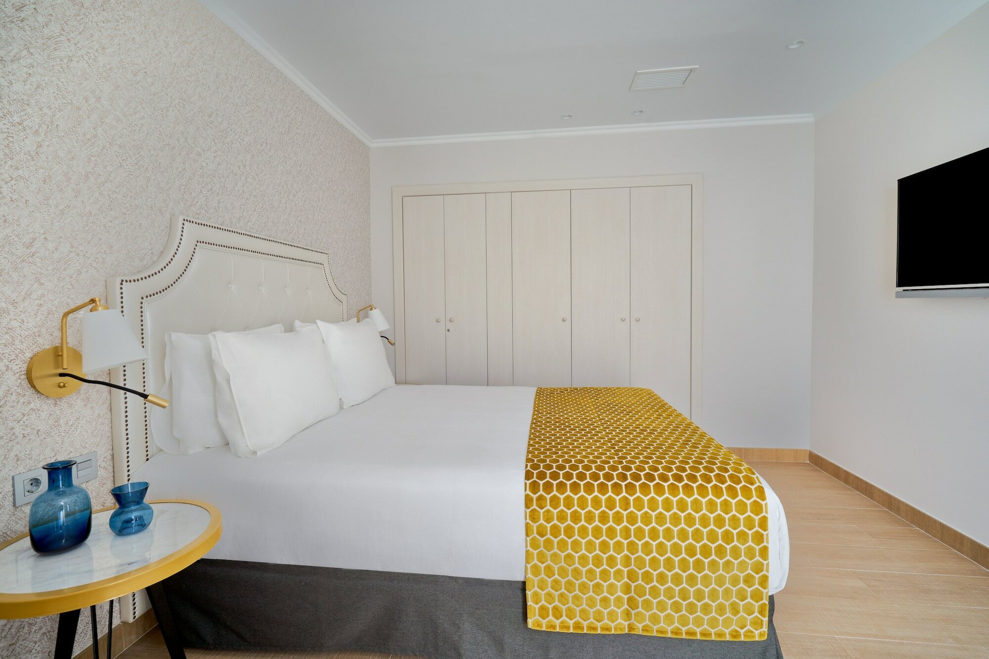 Фото Tandem Soho Suites