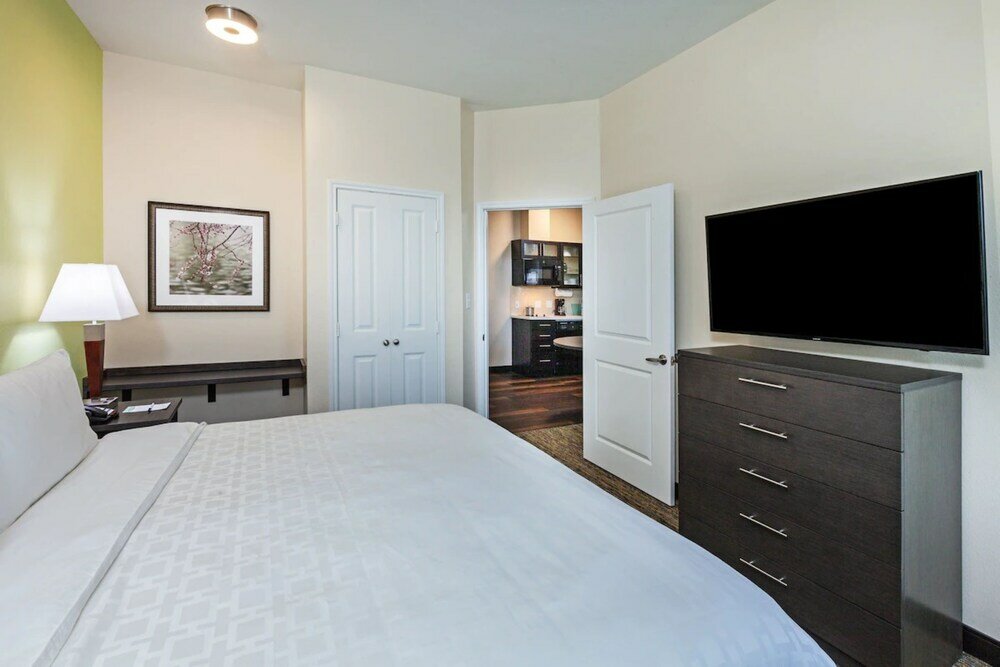 Фото Candlewood Suites Midland Sw, an Ihg Hotel