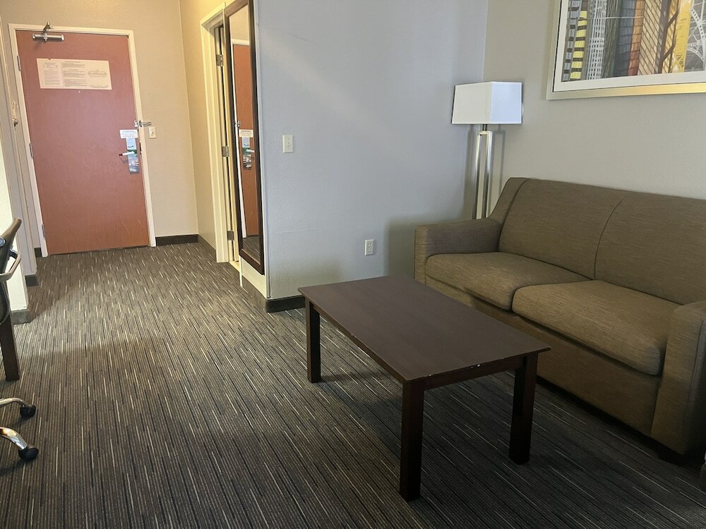 Фото Wingate by Wyndham Great Falls