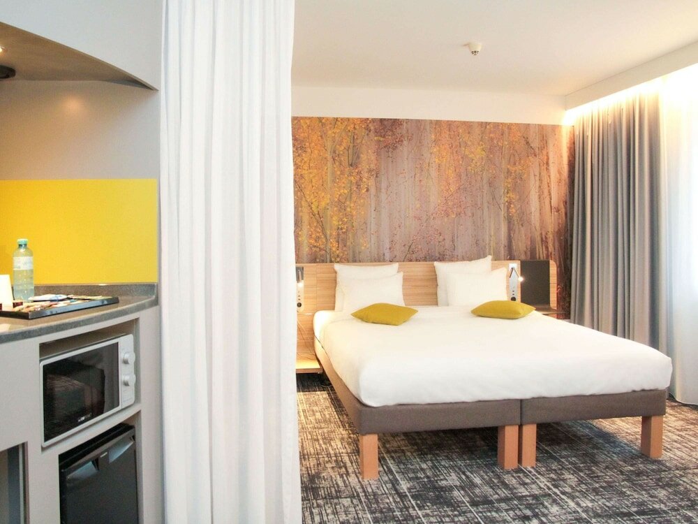 Фото Novotel Suites Wien City Donau