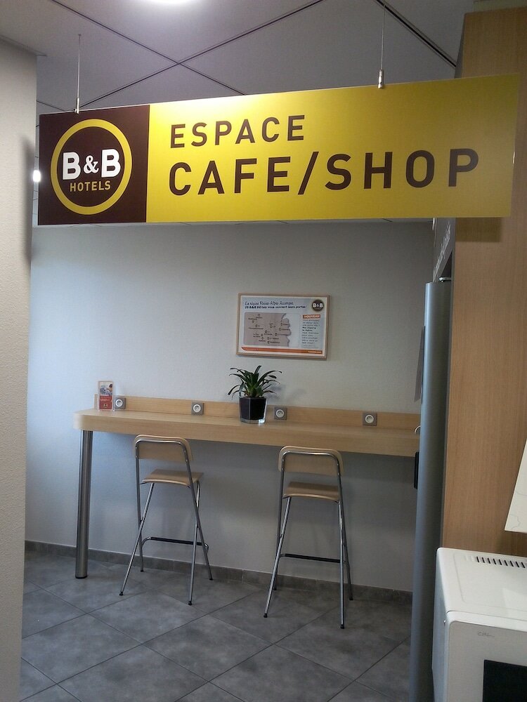 Фото B&b Hotel Clermont-Ferrand Nord Riom