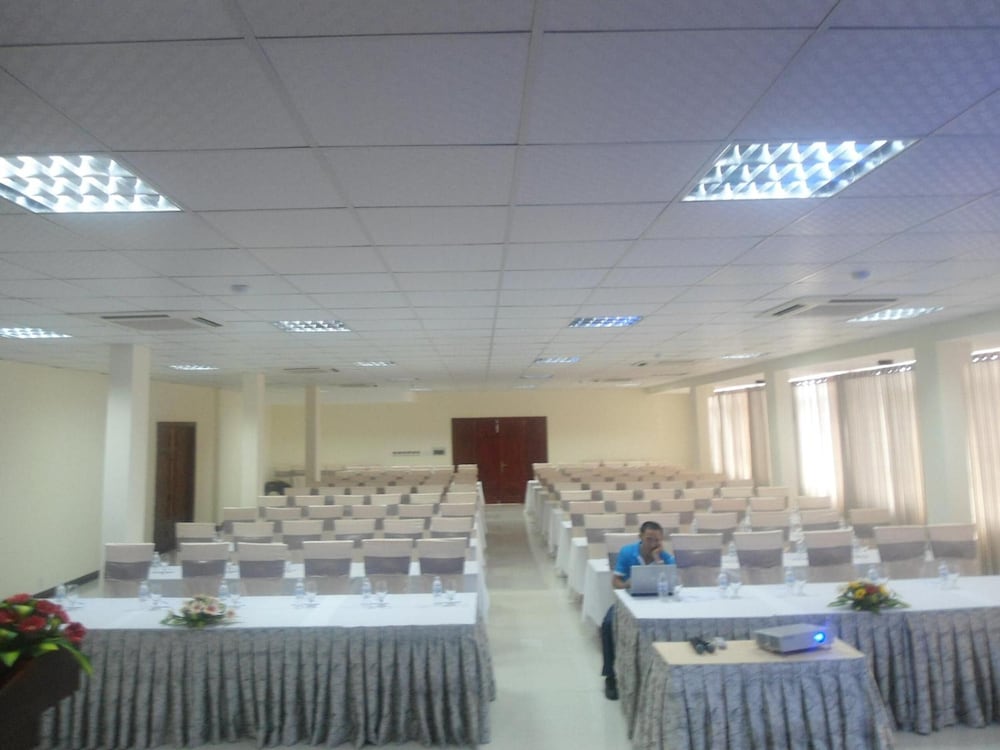 Фото Luxury Nha Trang Hotel