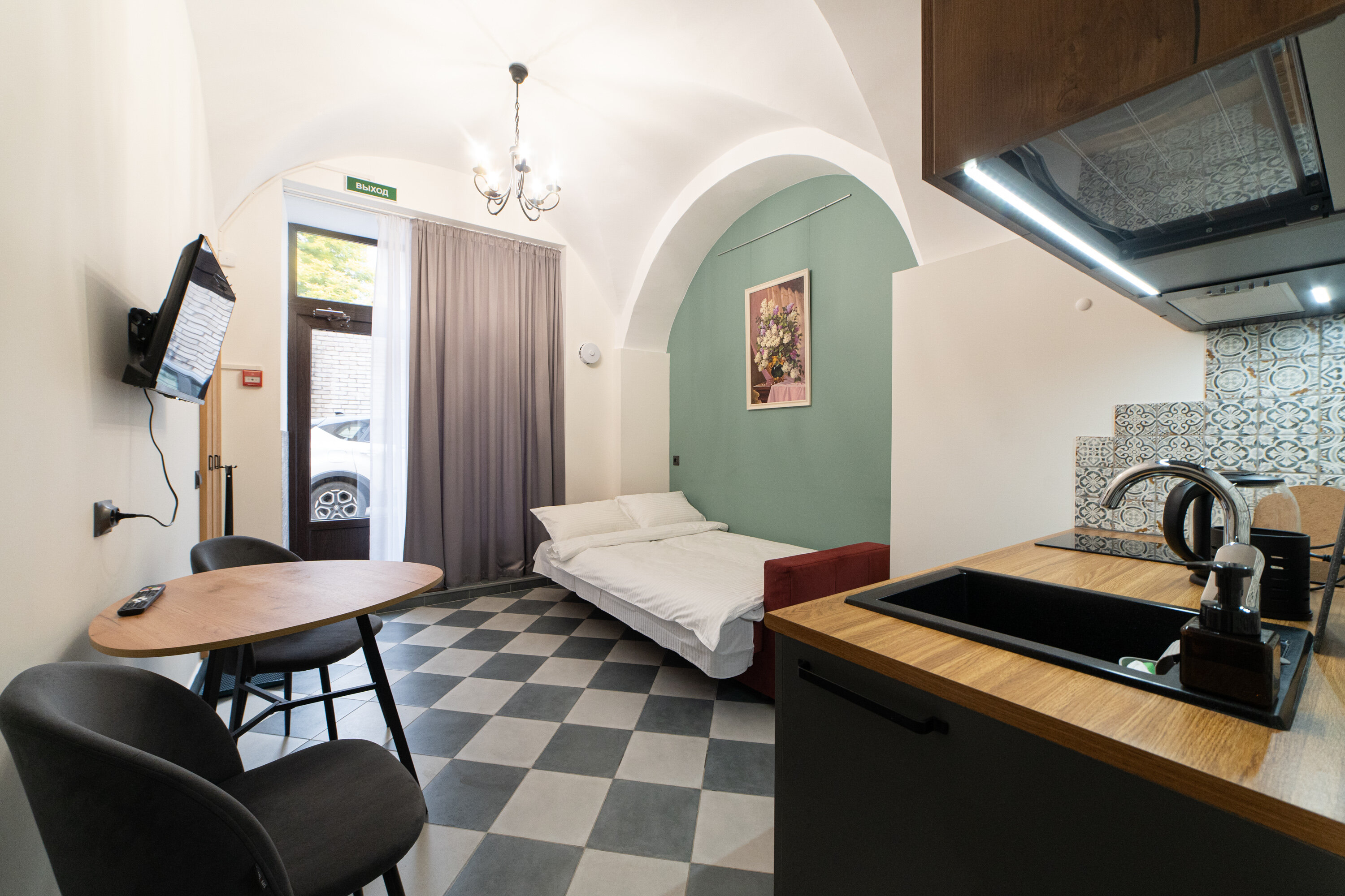 Фото Двенадцать