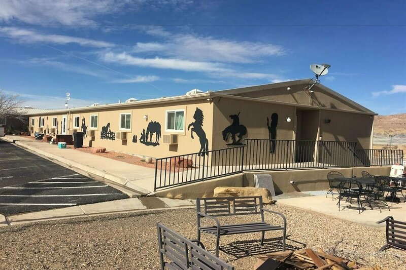 Гостиница Rodeway Inn & Suites Big Water - Antelope Canyon