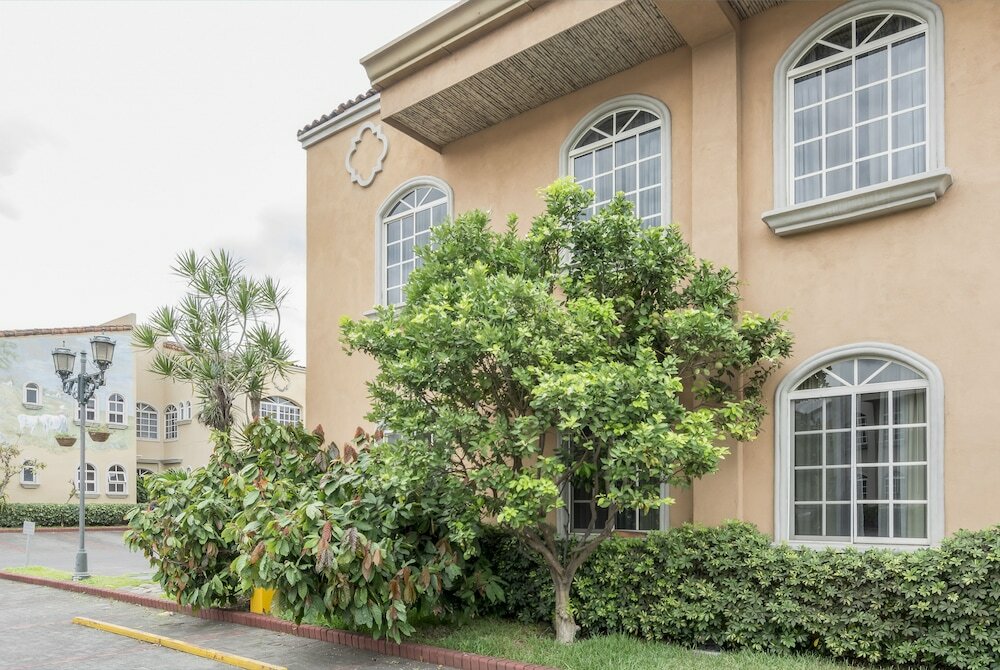 Фото Casa Conde Hotel & Suites