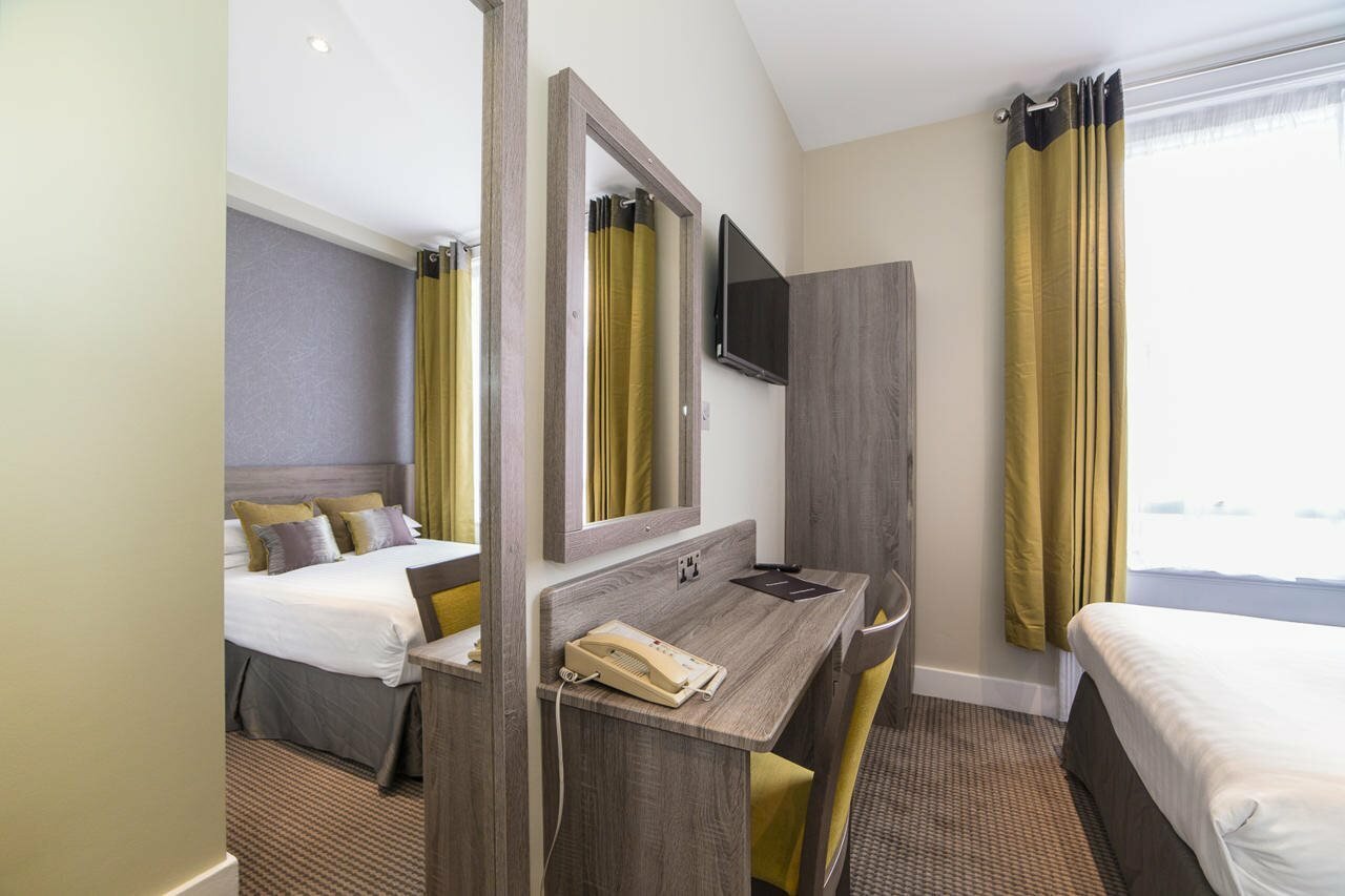 Фото Phoenix Hotel