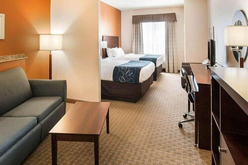 Гостиница Comfort Suites Waxahachie - Dallas в Уаксахачи