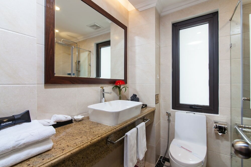 Фото Hanoi Central Hotel & Residences
