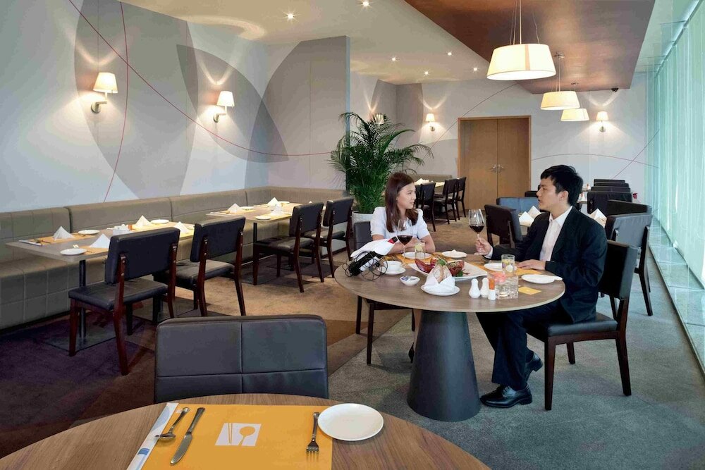 Фото Novotel Shenzhen Watergate