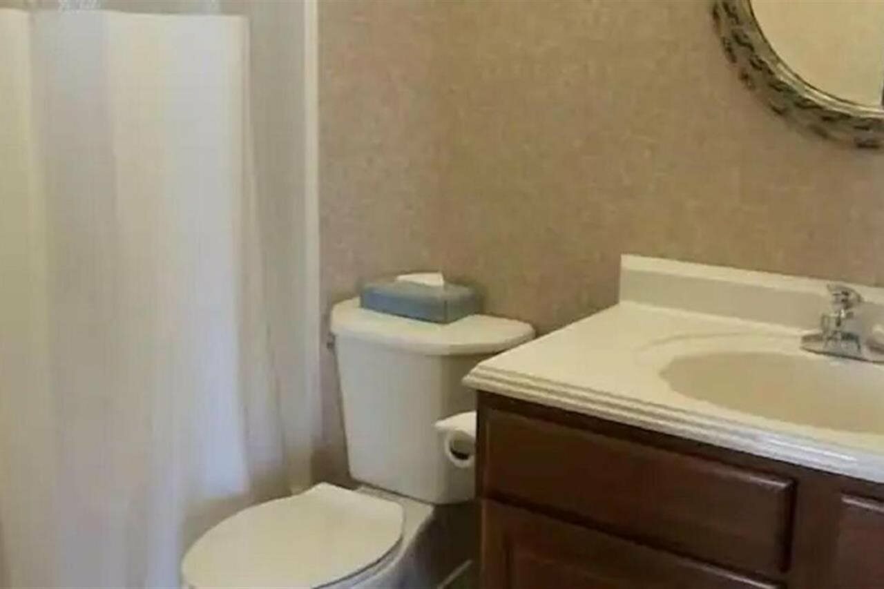 Фото Shoreline Inn & Conference C, Ascend Hotel Collection