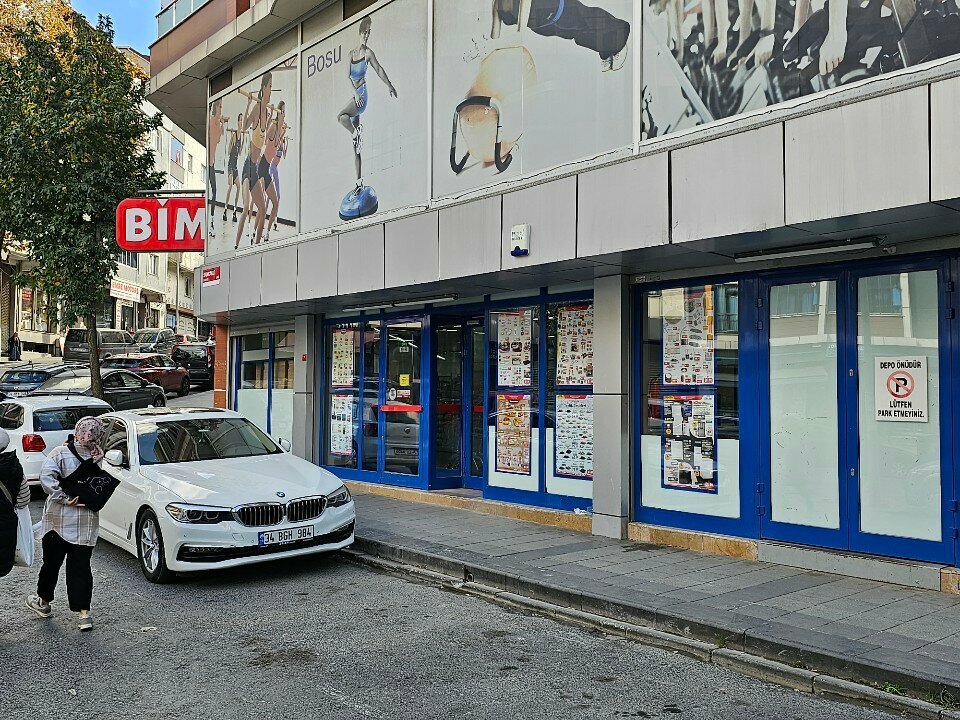 Supermarket Bim, Istanbul, photo