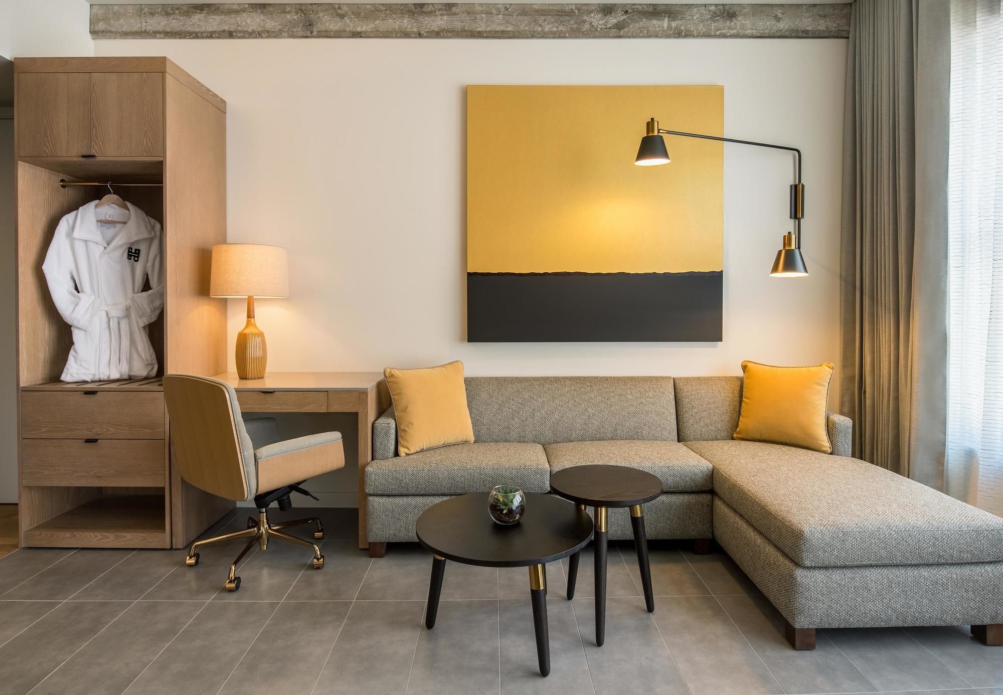 Фото The Hi-Lo, Autograph Collection