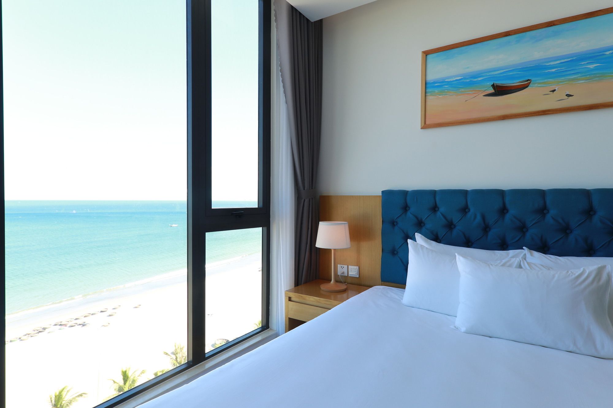 Фото Seashore Hotel & Apartment