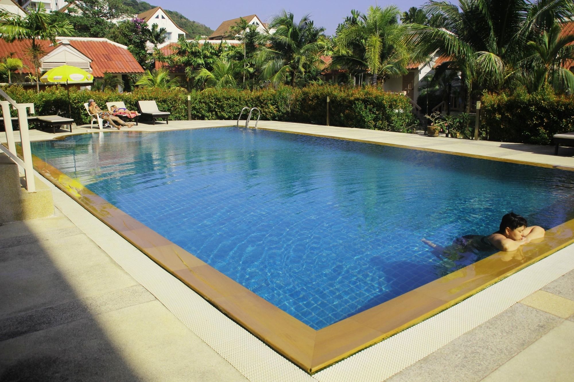 Фото отеля 2