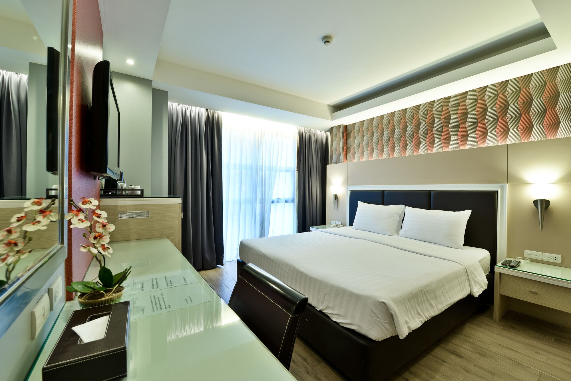 Фото Prestige Suites Nana