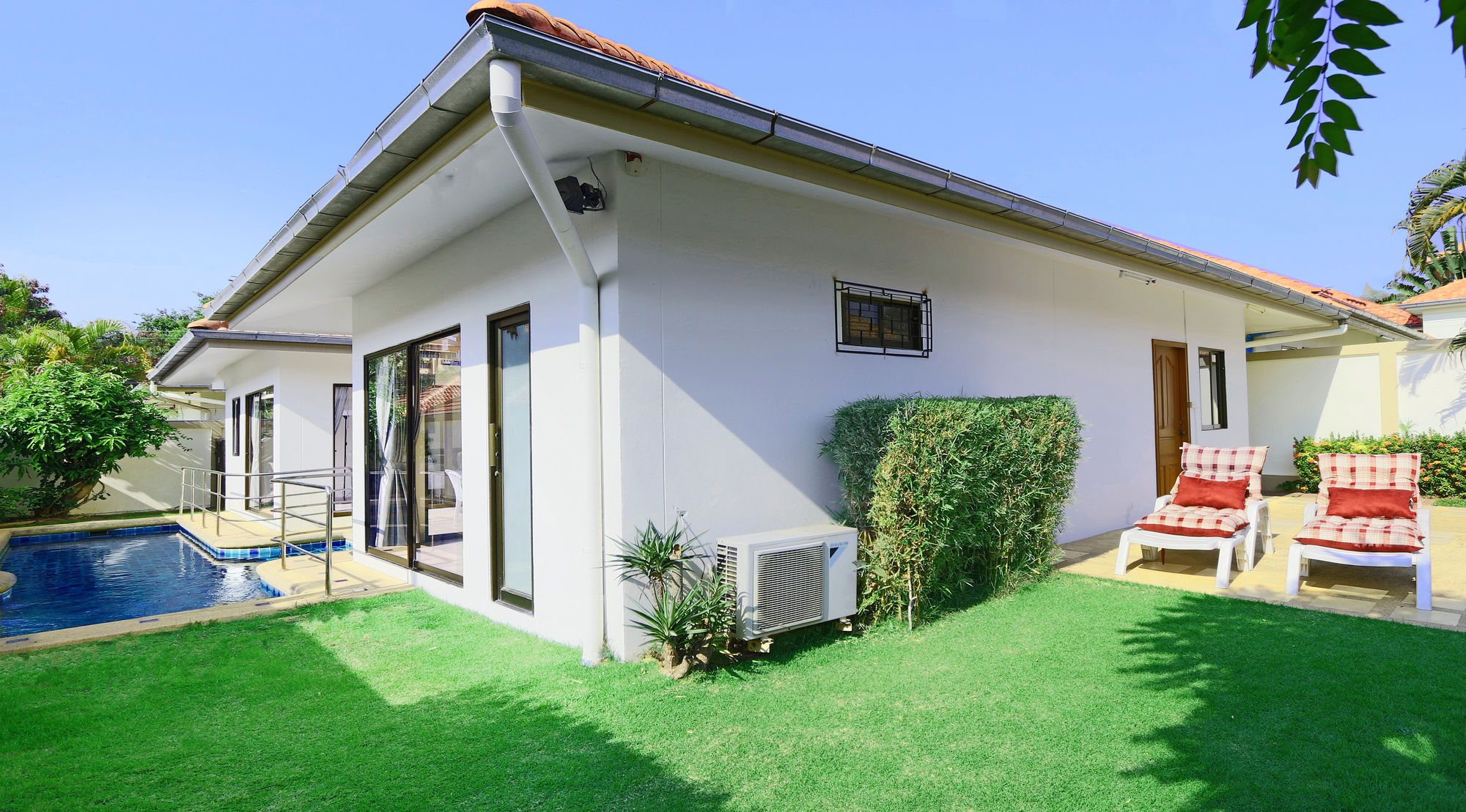 Фото Avoca Pool Villas