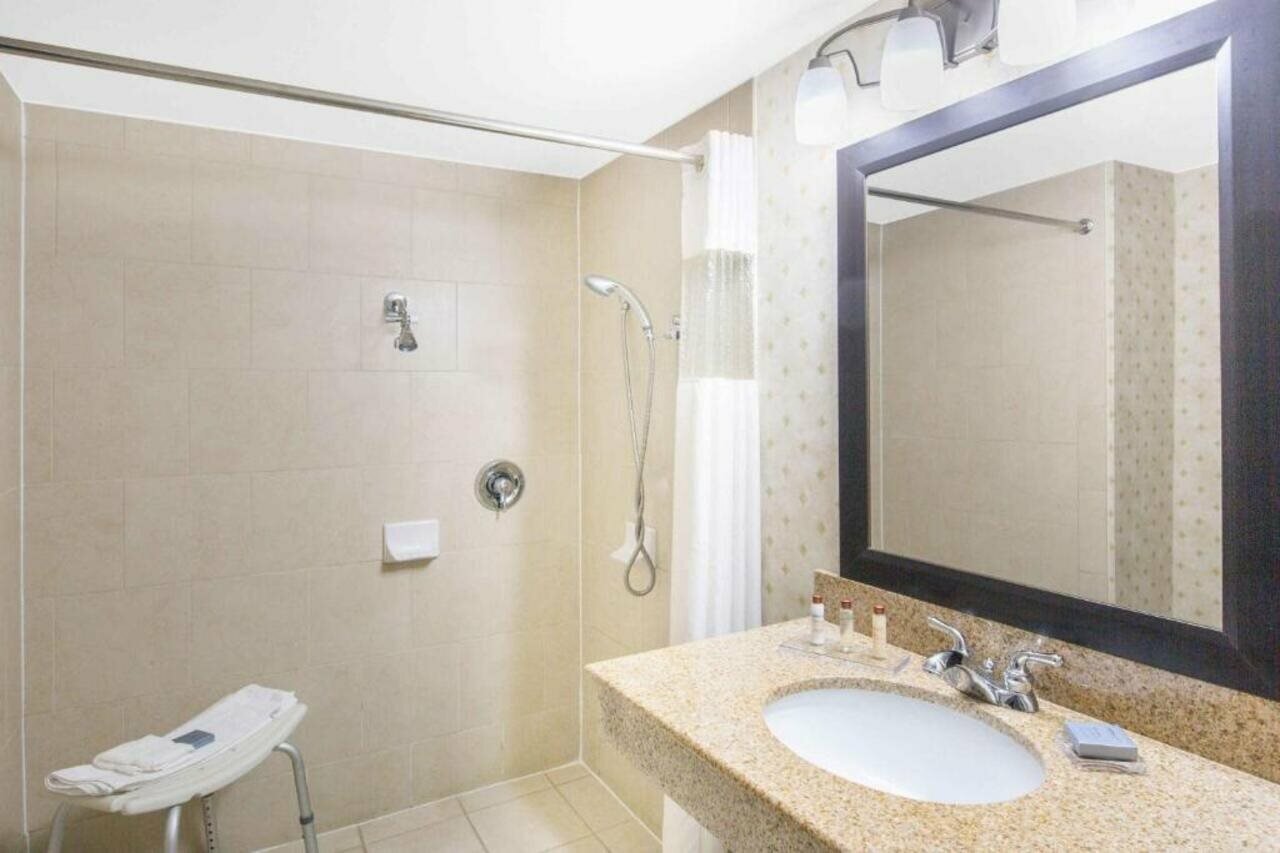 Фото Wingate by Wyndham Southport