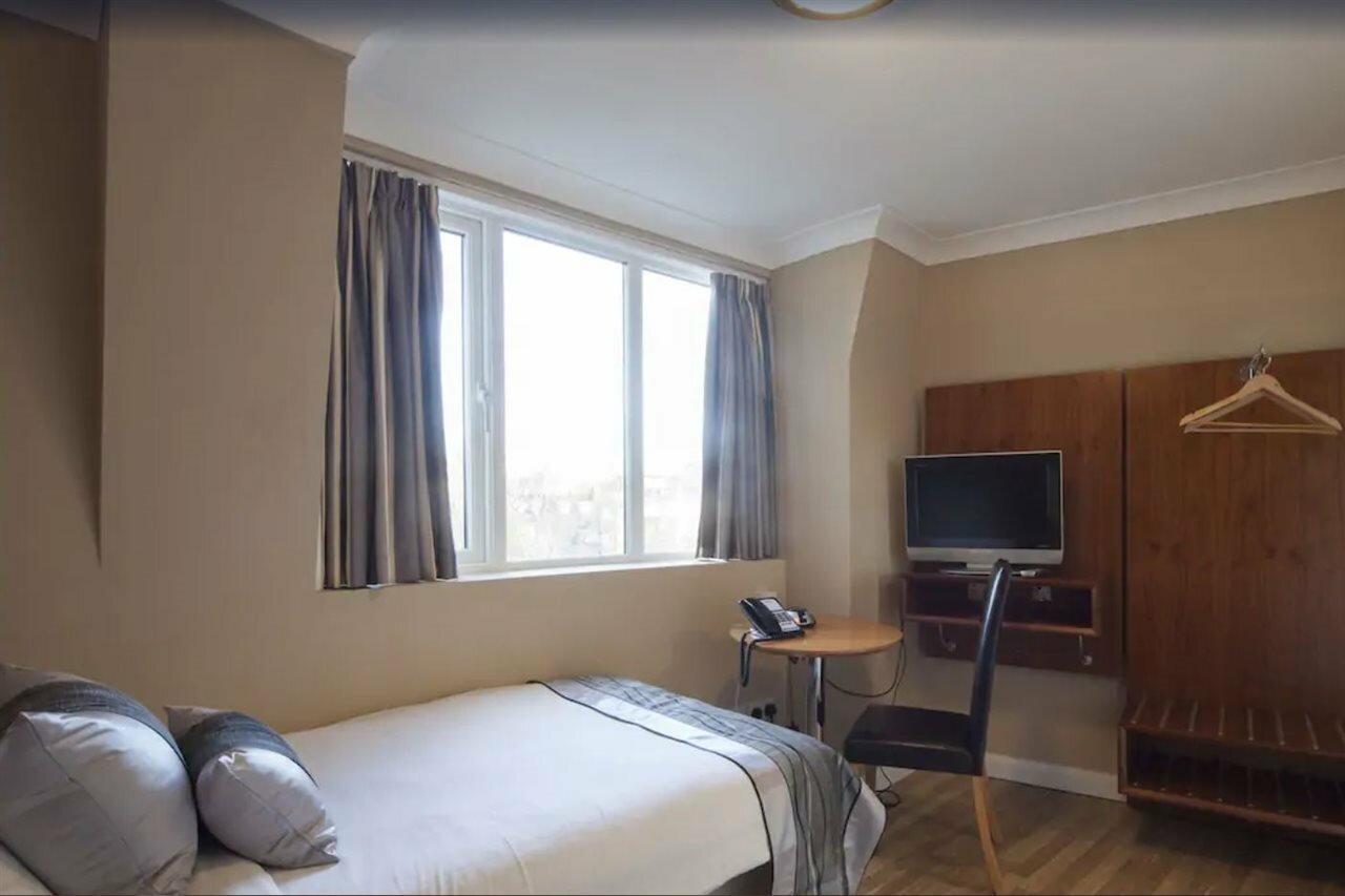 Фото The New London Carlton Hotel & Service Apartments