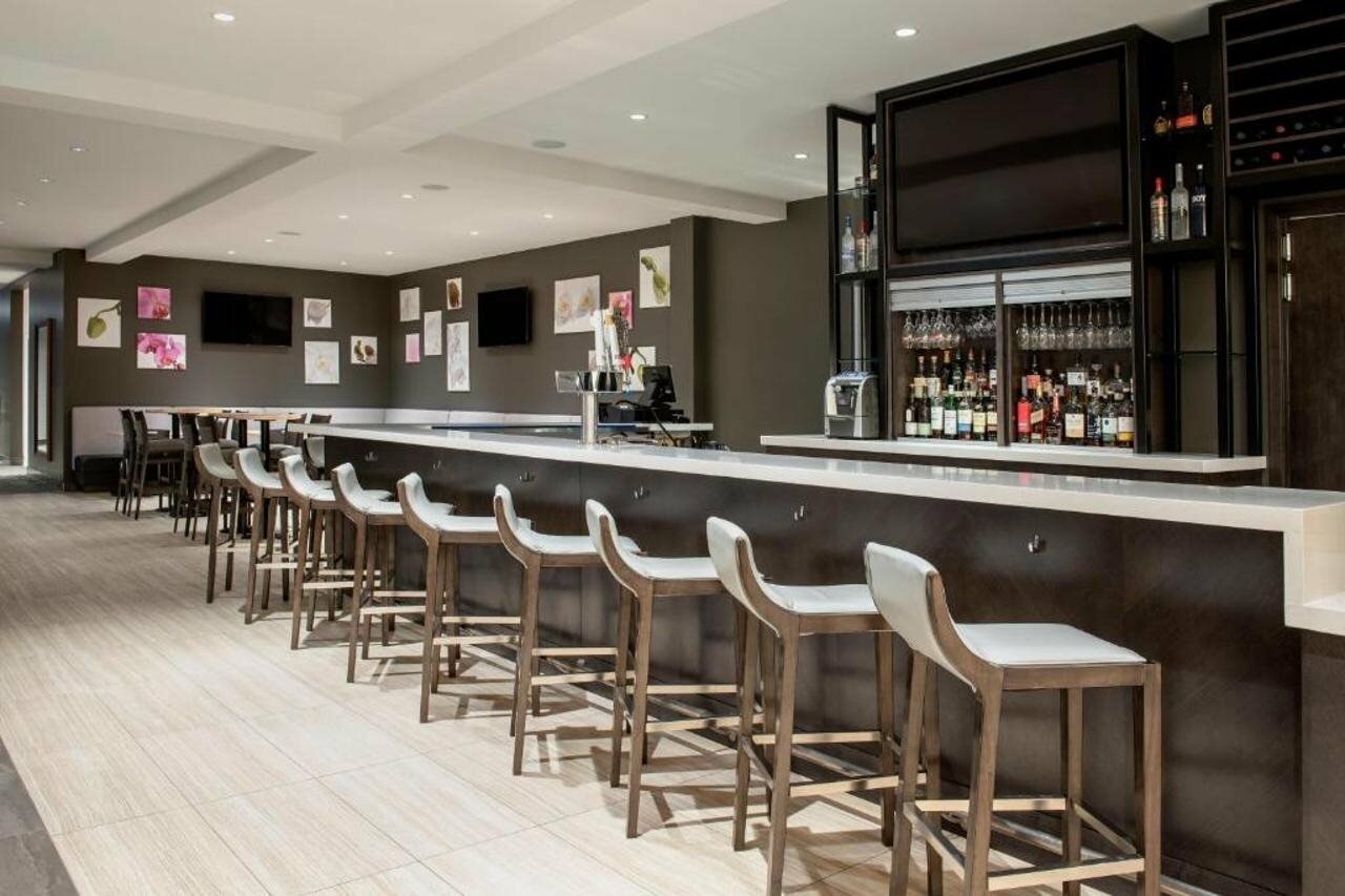 Фото Hilton Garden Inn Winnipeg South