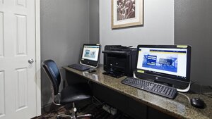 Гостиница Best Western The Inn At Rochester Airport