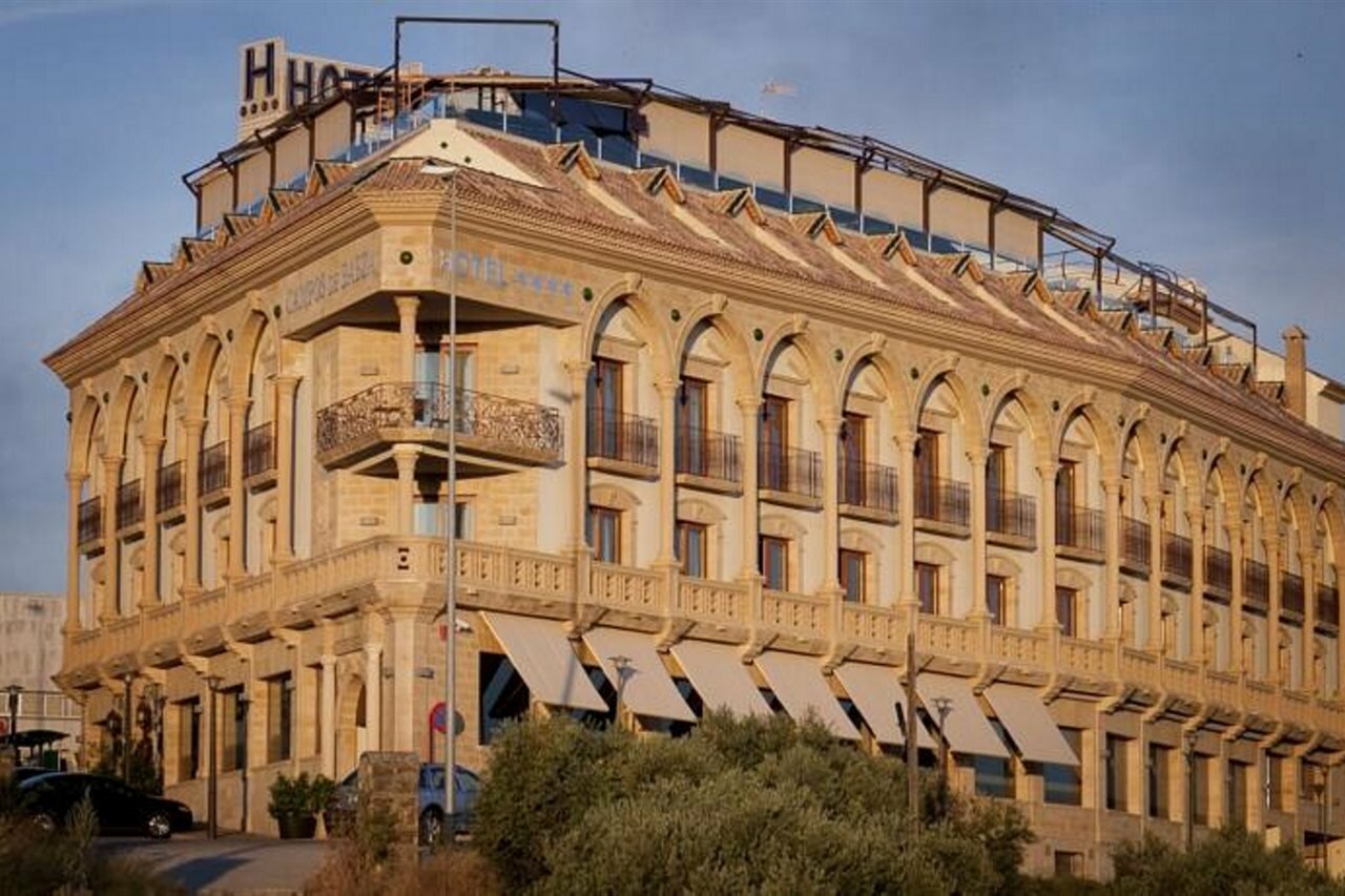 Фото отеля 1