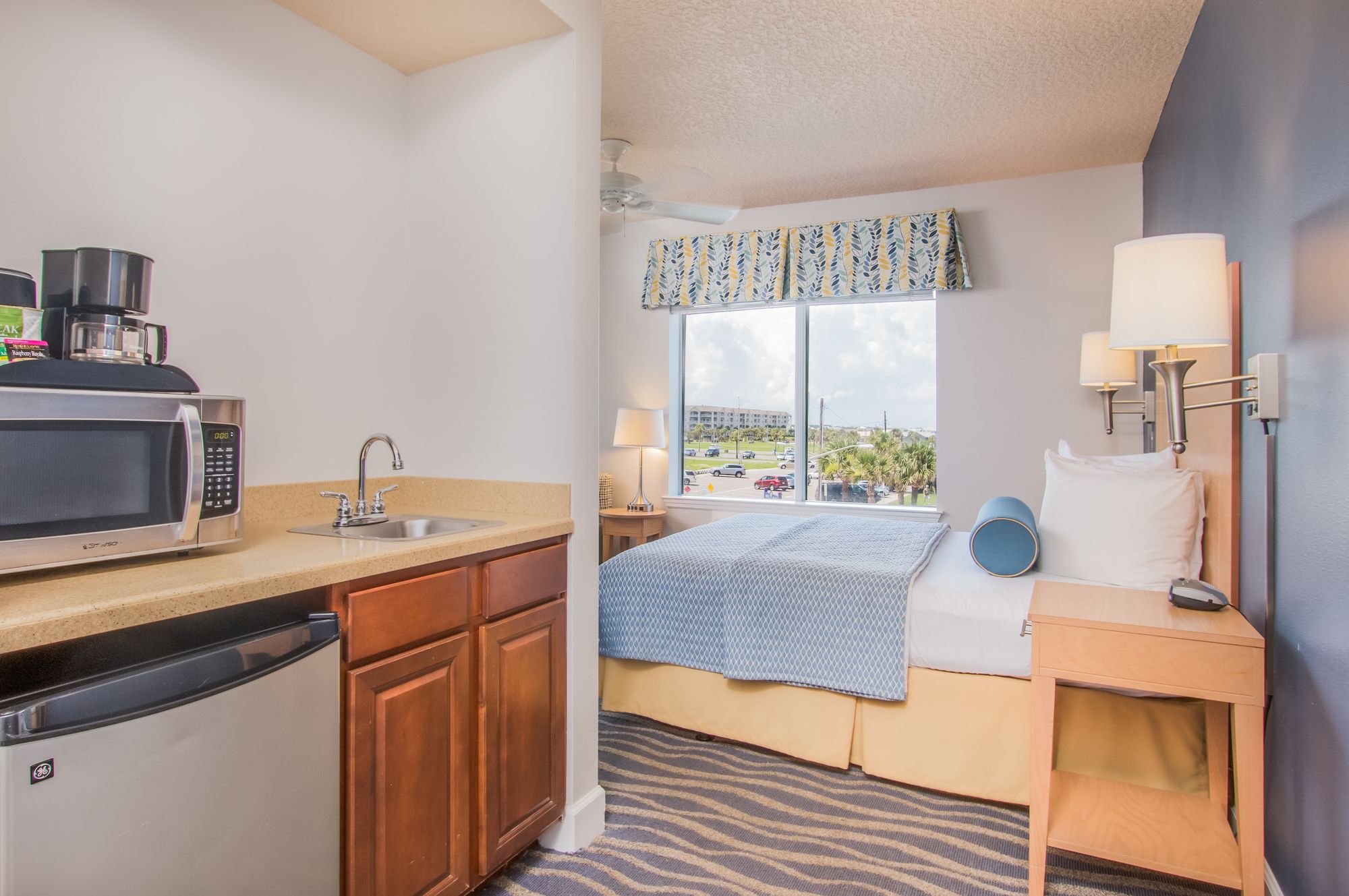 Фото Seaside Amelia Inn