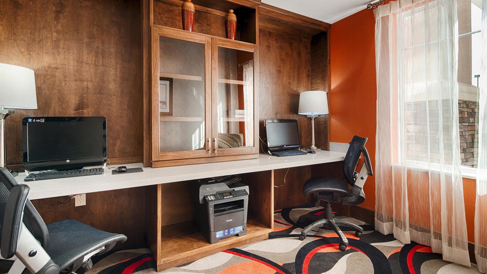 Фото Best Western Plus Fort Stockton Hotel