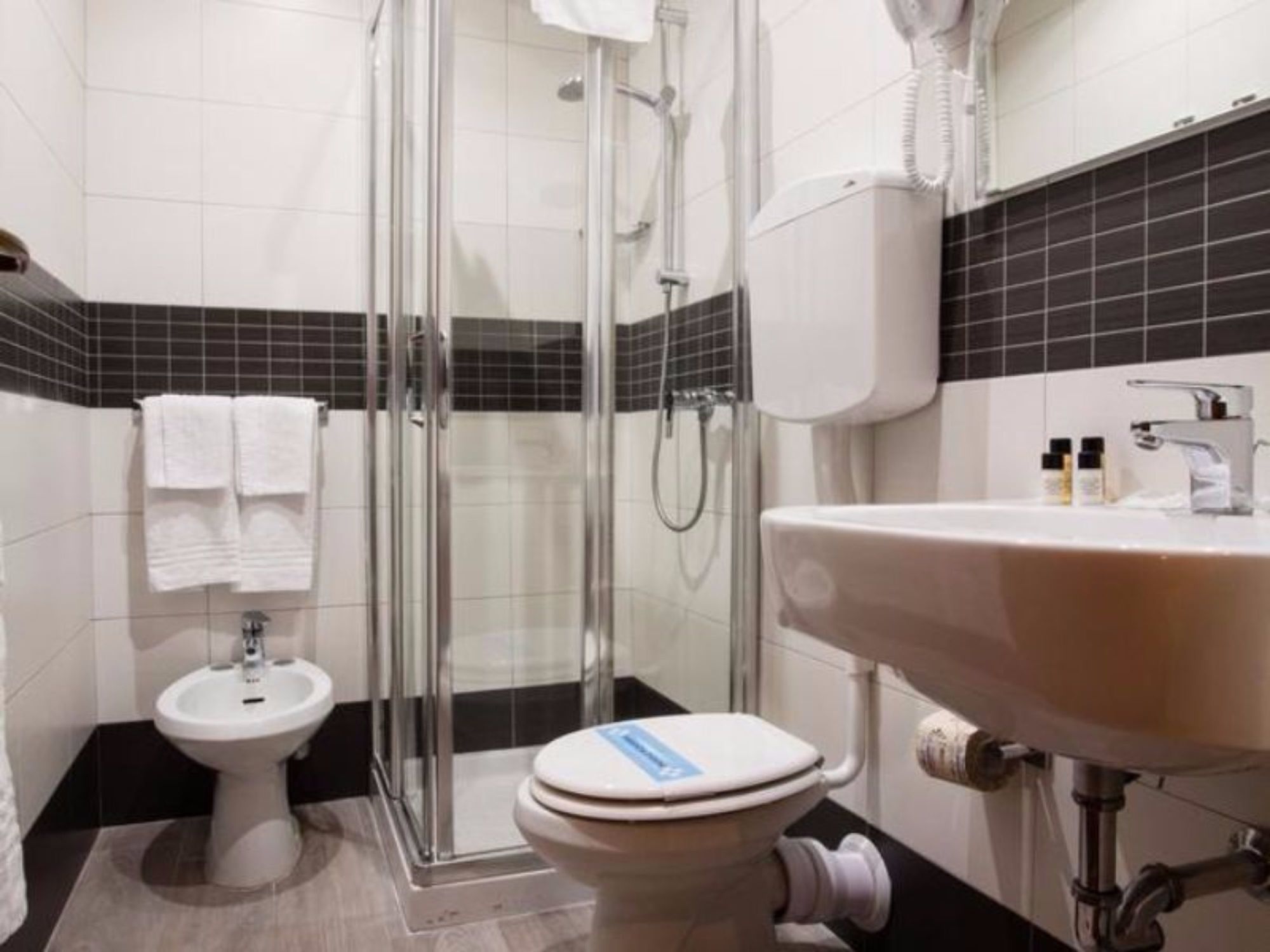 Фото Hotel Astoria