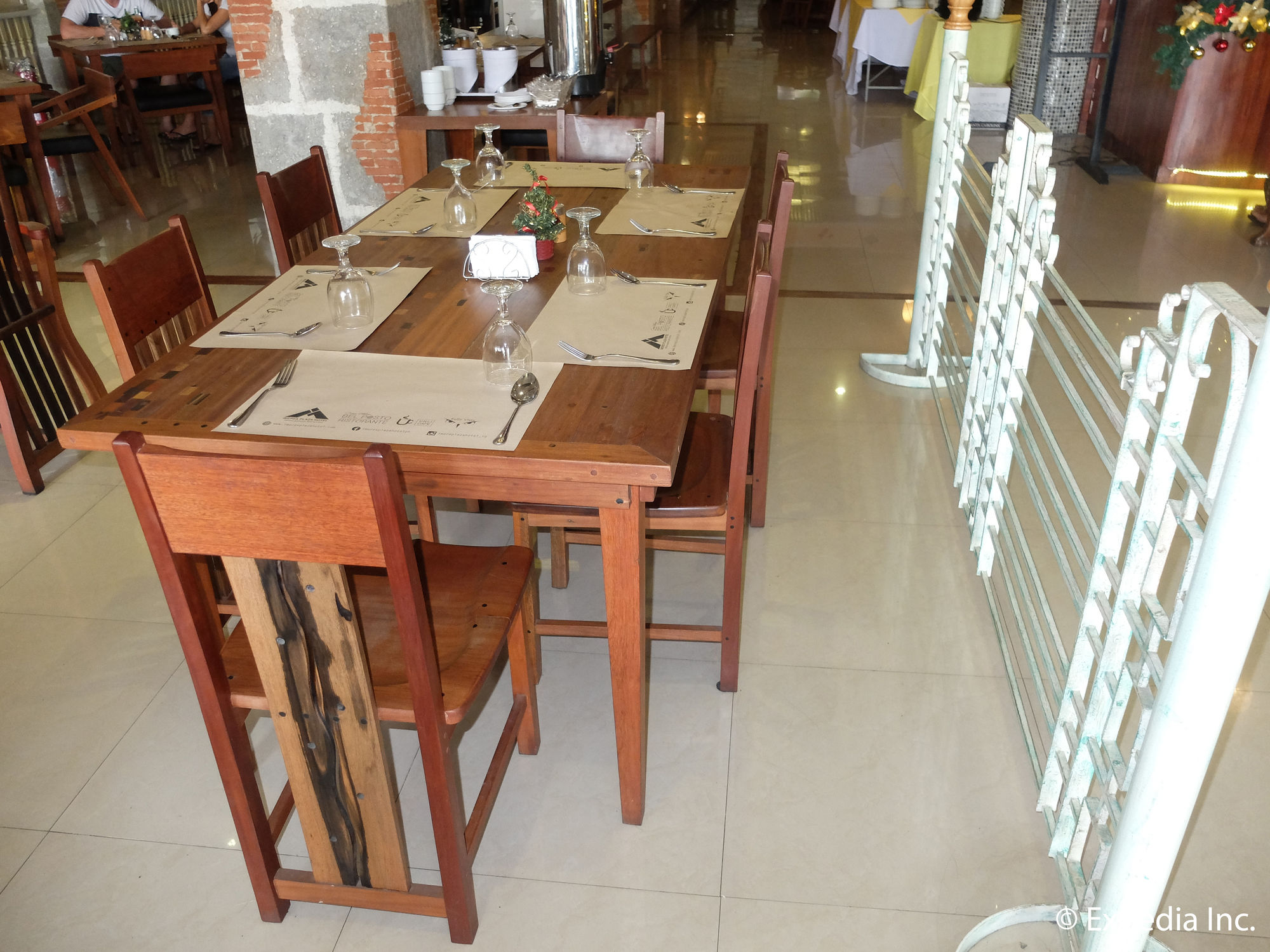 Фото Imerex Plaza Hotel