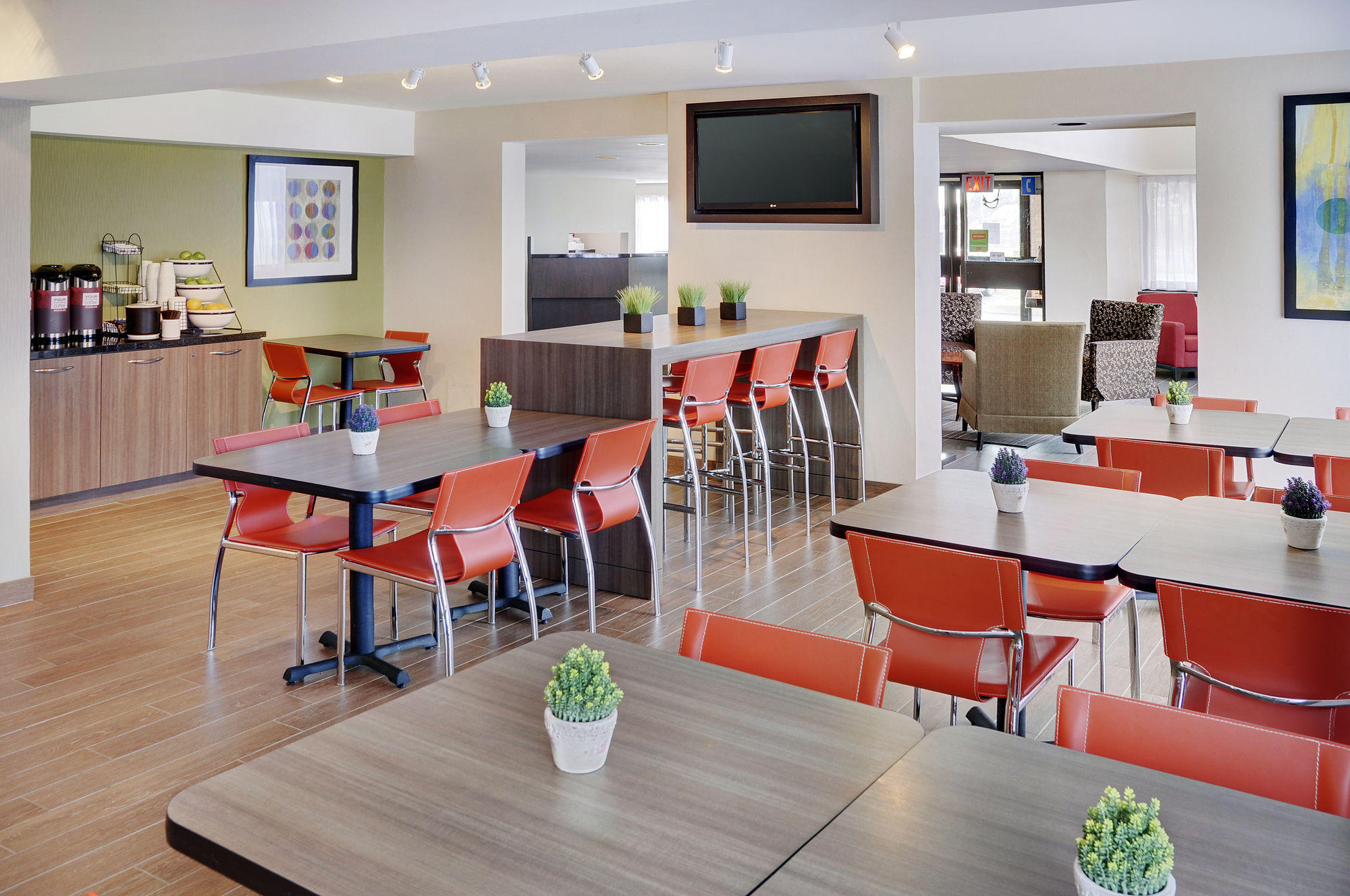 Фото Comfort Inn East