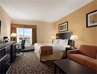 Фото Days Inn & Suites by Wyndham Winnipeg Airport Manitoba