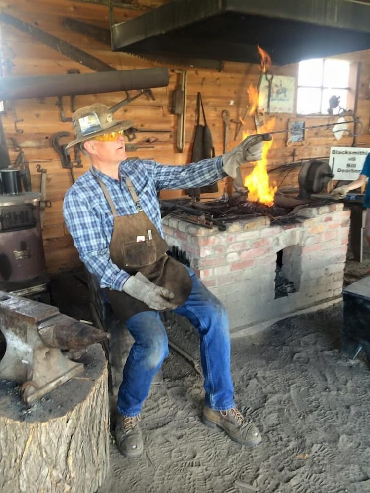 Фото Home Inn Express Medicine Hat