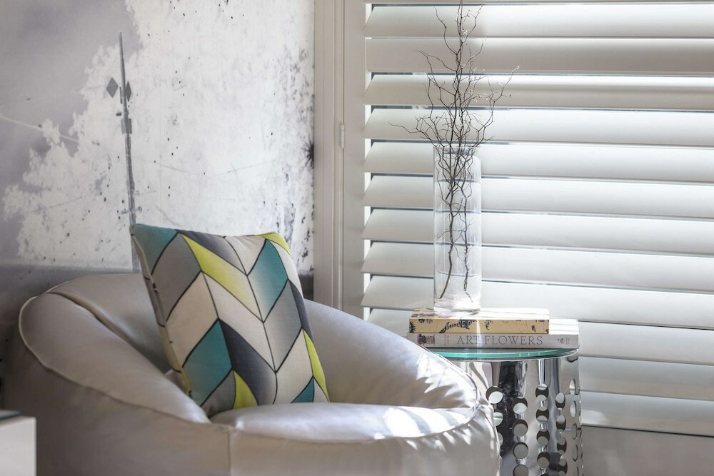 Фото Oaks Melbourne on William Suites