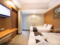 Фото Hadi Poetra Hotel