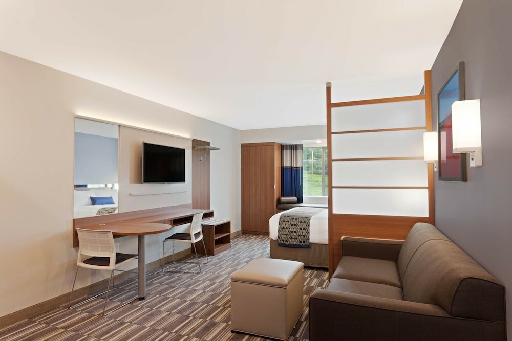 Фото Microtel Inn & Suites by Wyndham Windham