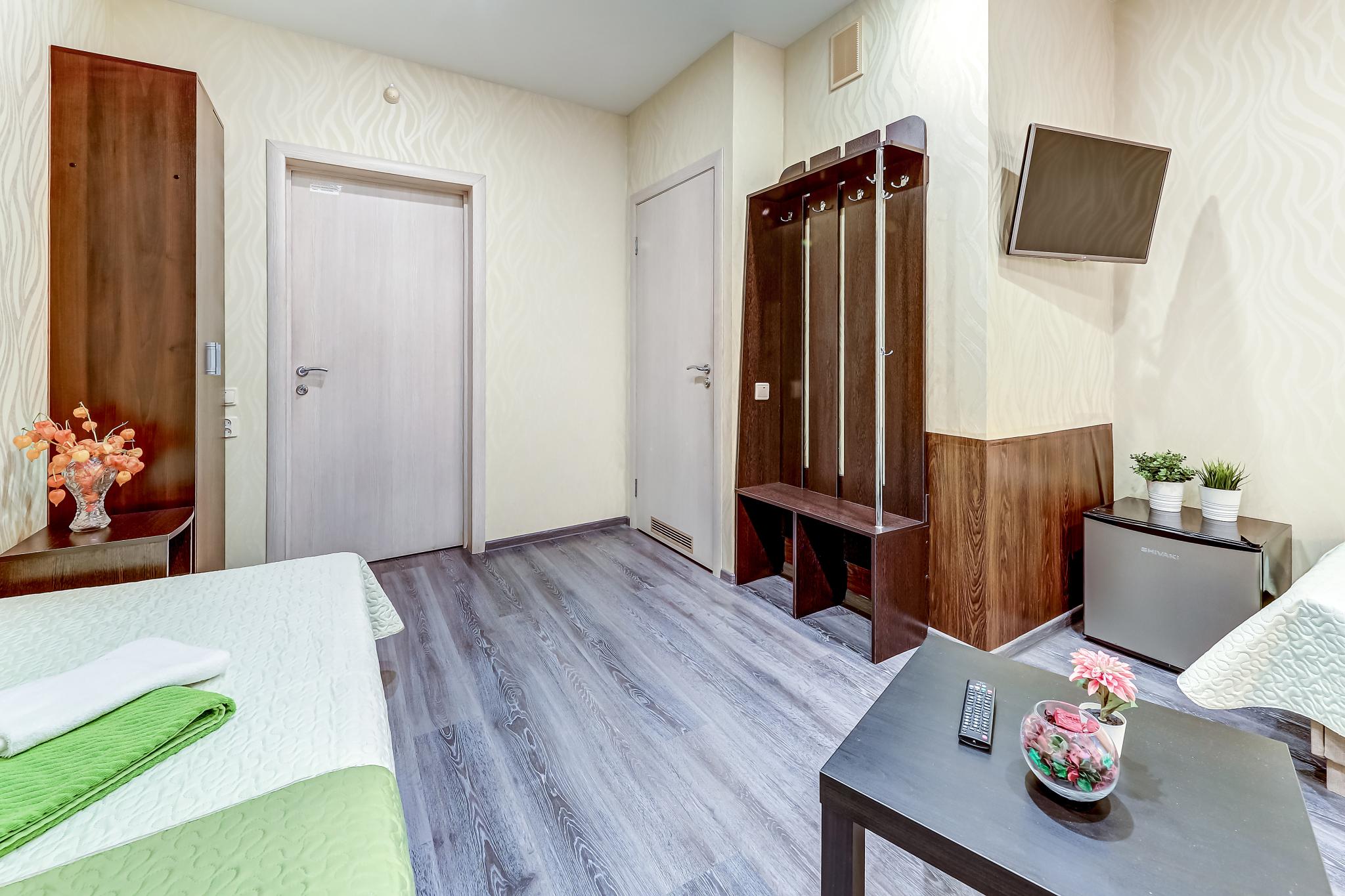 Фото Август