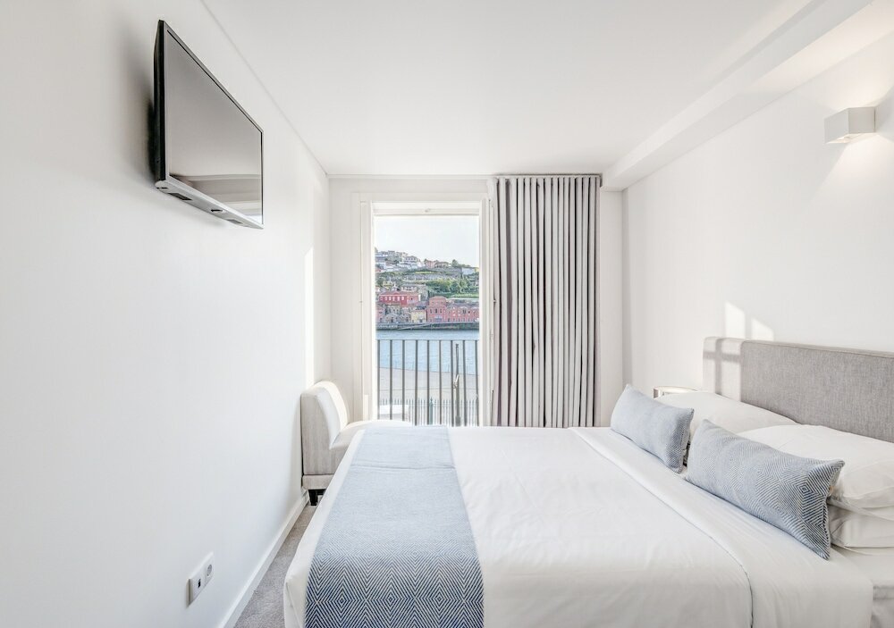 Фото Miragaia Riverside Suites