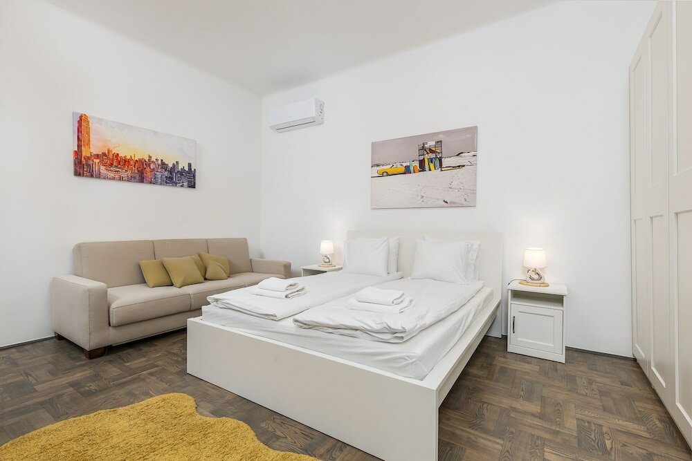 Фото Venus Apartments - Astoria Residence I