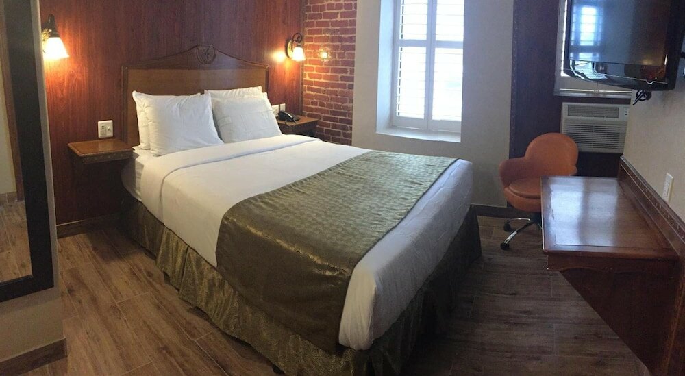 Фото The Architect