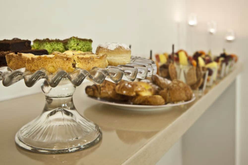 Фото Hotel Cervetta 5