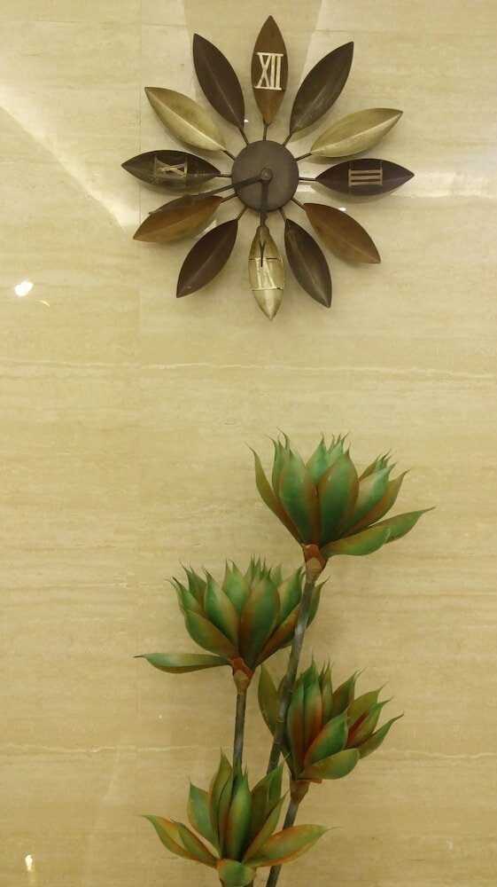 Фото Lotus Blu Hotel