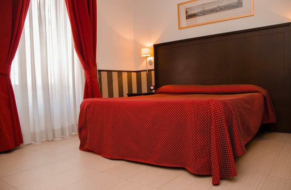 Фото Hotel Garda